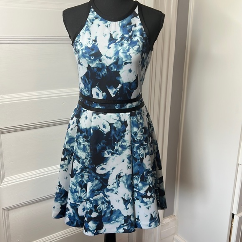 PARKER WOMENS DRESS SIZE‎ M